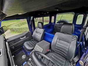 Bild 17/22 von Land Rover Defender 110 Turbo Diesel (1987)