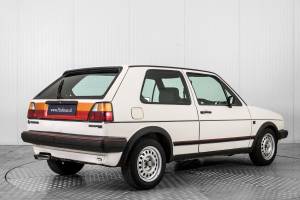 Image 2/50 de Volkswagen Golf Mk II GTi 1.8 (1987)