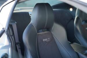 Immagine 17/50 di Aston Martin DBS (2011)