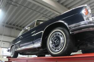 Bild 10/50 von Mercedes-Benz 280 SE 3,5 (1970)
