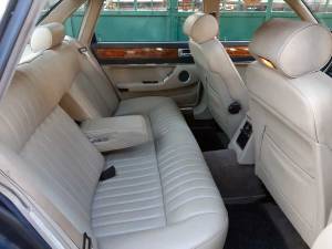 Image 24/29 of Jaguar Sovereign 3.6 (1988)