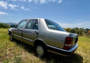 Afbeelding 23/81 van Lancia Thema I.E. (1986)