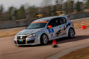 Image 8/15 of Volkswagen Golf V GTI (2007)