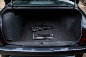 Bild 26/38 von Opel Omega 3,0i 24V (1992)