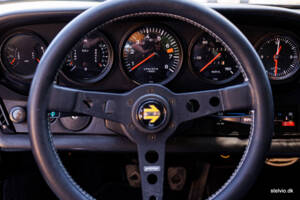 Image 35/42 de Porsche 911 2.7 (1974)