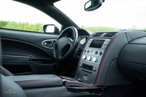 Image 16/23 de Aston Martin V12 Vanquish S Ultimate Edition (2007)