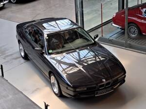 Imagen 2/24 de BMW 850i (1992)