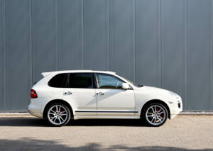 Image 1/49 of Porsche Cayenne GTS (2009)