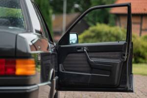 Bild 39/74 von Mercedes-Benz 190 E (1990)