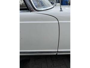 Bild 19/50 von Mercedes-Benz 280 SL (1969)