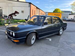 Image 7/12 of BMW M 535i (1987)