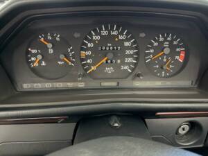 Imagen 27/27 de Mercedes-Benz E 200 (1995)