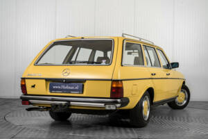 Image 47/50 of Mercedes-Benz 240 TD (1982)