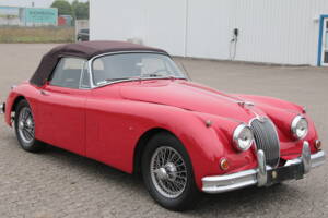 Image 78/84 of Jaguar XK 150 SE DHC (1958)