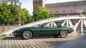 Bild 8/30 von Jaguar E-Type V12 (1974)