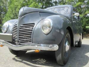 Image 3/8 of Ford Taunus (1950)