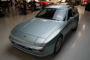 Bild 44/50 von Porsche 944 Turbo (1986)