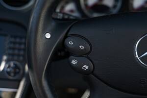 Image 5/51 of Mercedes-Benz SL 65 AMG (2007)