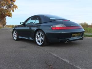 Bild 24/73 von Porsche 911 Carrera 4S (2004)