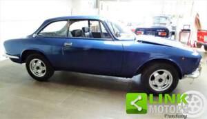Bild 5/10 von Alfa Romeo 2000 GT Veloce (1971)