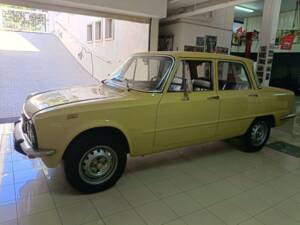 Image 17/26 de Alfa Romeo Giulia Nuova Super 1300 (1975)