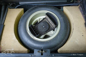 Image 72/80 de Ferrari 365 GTC&#x2F;4 (1972)