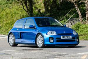 Imagen 1/34 de Renault Clio II V6 (2002)