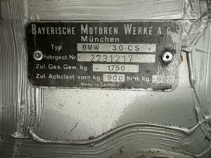Image 63/72 of BMW 3.0 CS (1973)