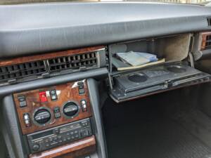 Image 16/29 of Mercedes-Benz 500 SEL (1990)