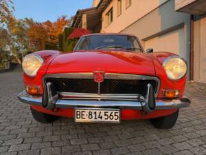 Immagine 5/13 di MG MGB GT (1973)