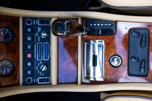 Bild 48/50 von Bentley Azure (1997)