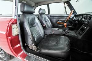 Bild 23/50 von MG MGB GT V8 (1976)