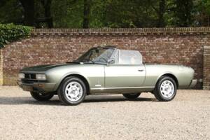 Image 15/50 of Peugeot 504 Convertible (1981)