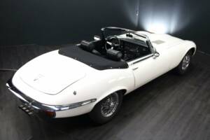 Image 35/49 de Jaguar Type E V12 (1974)