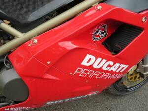 Immagine 31/50 di Ducati 916 R (2000)