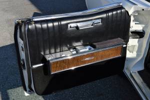 Image 31/50 of Lincoln Continental Convertible (1967)