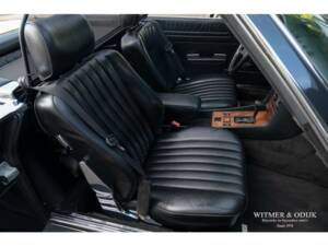 Image 6/32 de Mercedes-Benz 300 SL (1988)