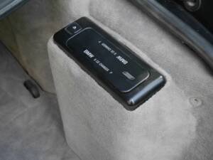 Immagine 14/32 di BMW 840Ci (1994)