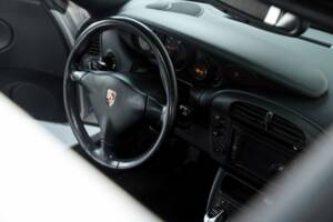 Image 29/50 of Porsche 911 Carrera 4S (2004)