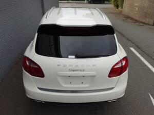 Bild 10/99 von Porsche Cayenne S (2010)
