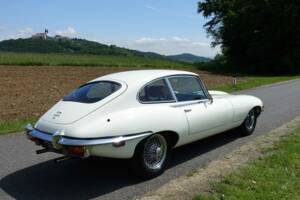 Image 6/39 de Jaguar XK-E (2+2) (1970)