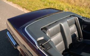 Immagine 11/35 di BMW 320i (1988)