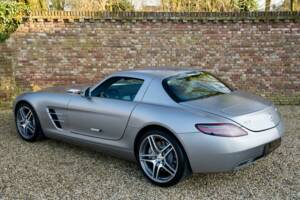 Bild 50/50 von Mercedes-Benz SLS AMG (2011)