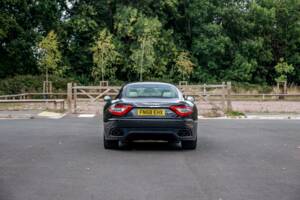 Image 16/43 of Maserati GranTurismo 4.2 (2008)