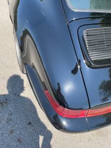 Bild 6/18 von Porsche 911 Carrera 4 (1991)