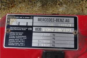 Bild 14/14 von Mercedes-Benz E 220 (1994)