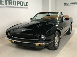 Immagine 5/32 di Aston Martin V8 Volante (1982)