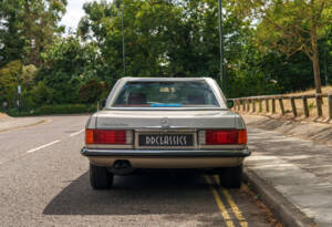 Image 6/23 of Mercedes-Benz 380 SL (1985)