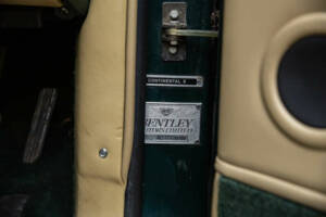 Afbeelding 36/50 van Bentley Continental S (1996)