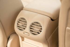 Bild 38/47 von Mercedes-Benz CLK 320 (2003)